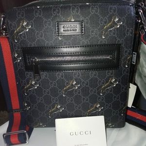 Gucci bag cross over